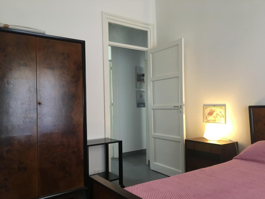 Casa Rosa Appartement Palermo Buitenkant foto